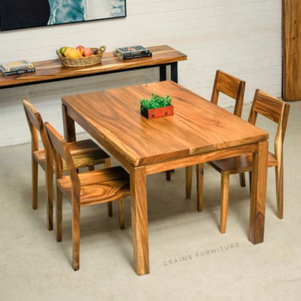 Hiro Dining Table